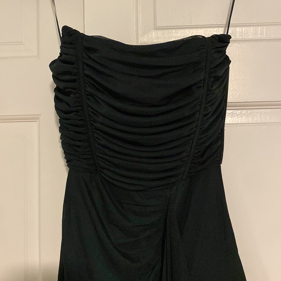 Showpo Nora Corset Detailing Dress in Emerald - Picture 4 of 9